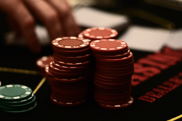 Gambling chips resized 600